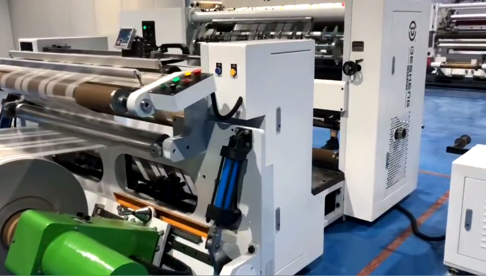 Automatic high-speed slitting machine - Way Trend